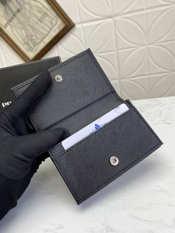 プラダ財布コピー角部分ディテール